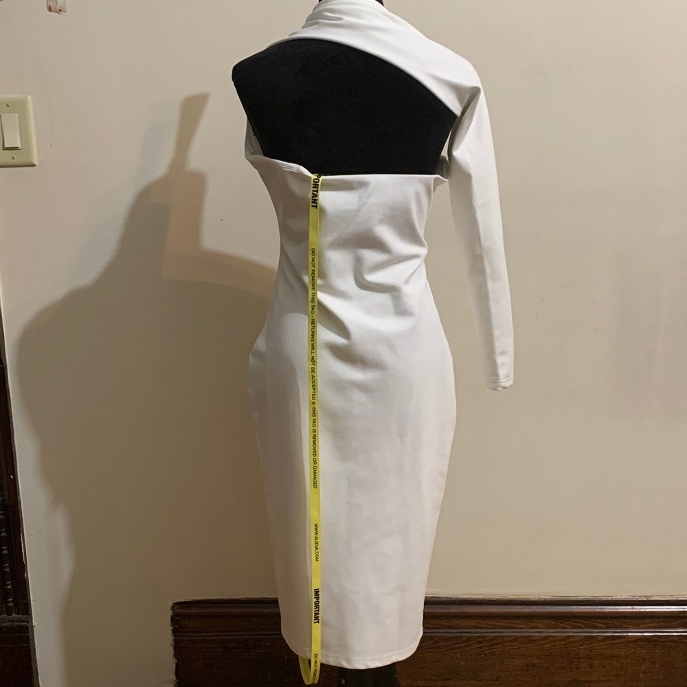 Aliava Chic One-Shoulder White Dress - Picture 6 of 8
